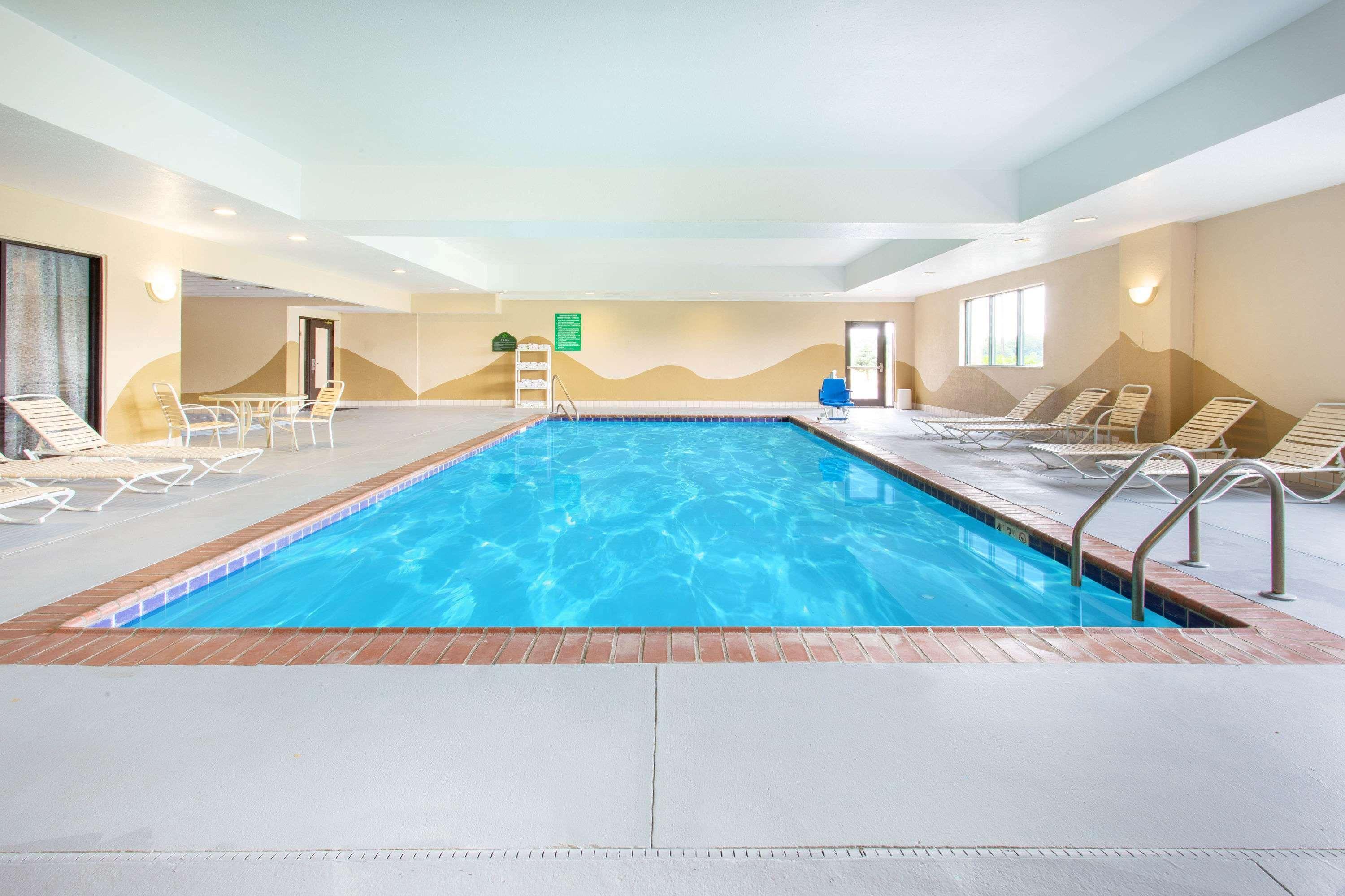 Wingate By Wyndham Indianapolis Airport Plainfield Hotel Exterior photo